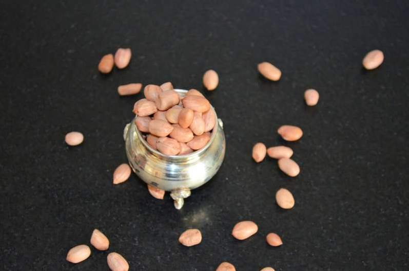 Daily Peanut Consumption May Improve the Brain's Response to Insulin