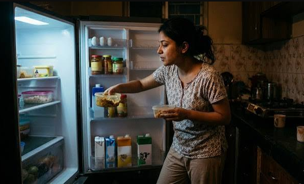 Eating Late at Night Linked to Higher Liver-Disease Risk in a Large Study